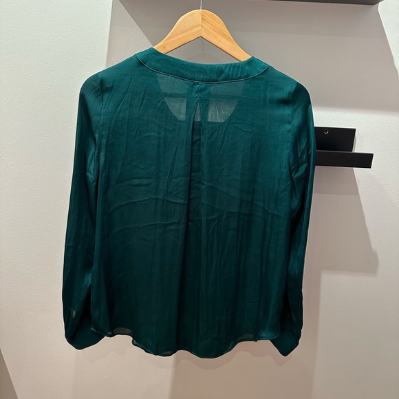 Soft green blouse - Picture 3 of 3
